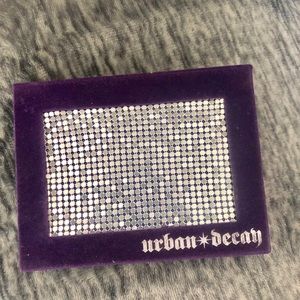 Urban Decay Purple Velvet Eyshadow